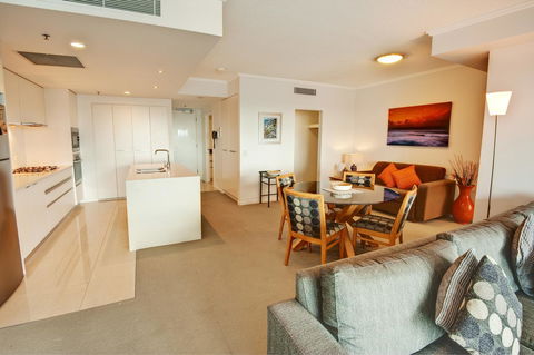 Reflection On The Sea - Accommodation Port Hedland 16