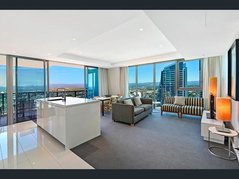 H Star Residences-- Paradise Stayz - Accommodation Port Hedland 2