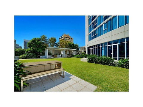 H Star Residences-- Paradise Stayz - Accommodation Port Hedland 7