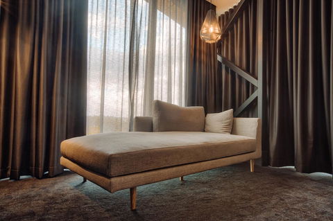 Eatons Hill Hotel - Accommodation Port Hedland 13
