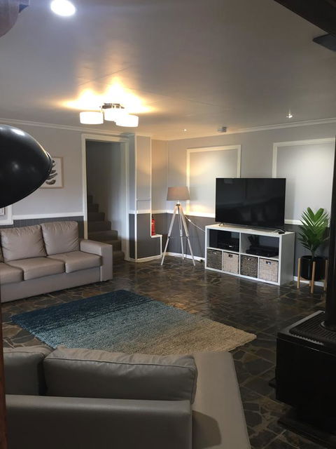 Malanda Manor Guesthouse - Accommodation Port Hedland 20