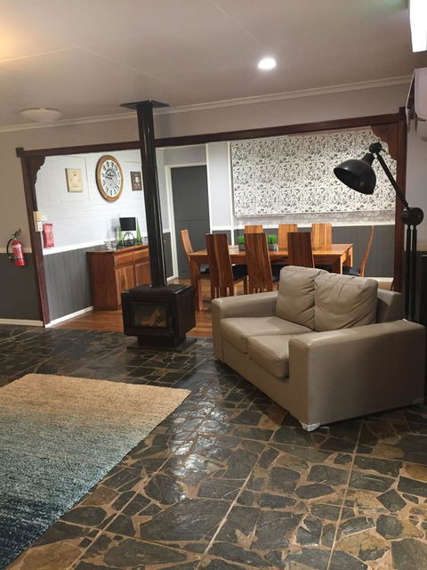 Malanda Manor Guesthouse - Accommodation Port Hedland 21