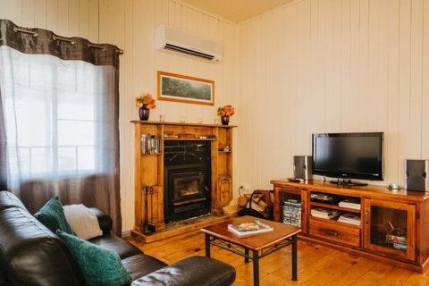 Apple Blossom Cottages - Accommodation Port Hedland 6