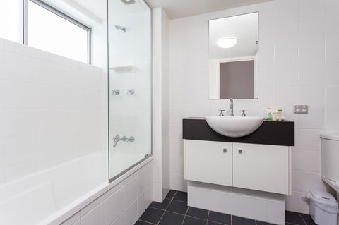 Oxygen Apartments - Accommodation Port Hedland 12