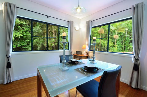 Misty Mountains Rainforest Retreat - Accommodation Port Hedland 11