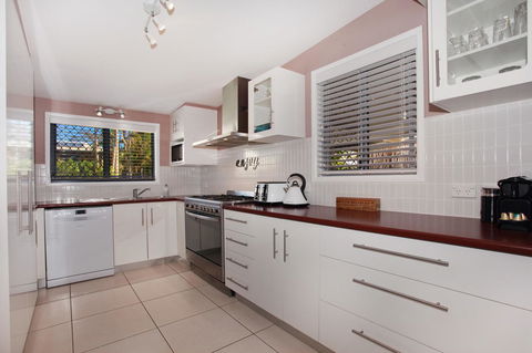 6 Botany Court Marcoola Beach - Pet Friendly 500 Bond - Accommodation Port Hedland 10