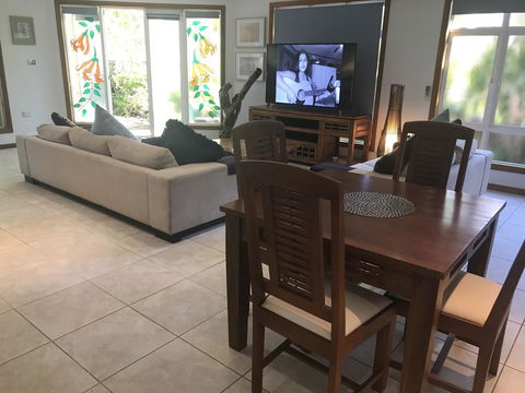 Taj On Byrnes - Private Luxury Apartment Mareeba - Accommodation Port Hedland 6