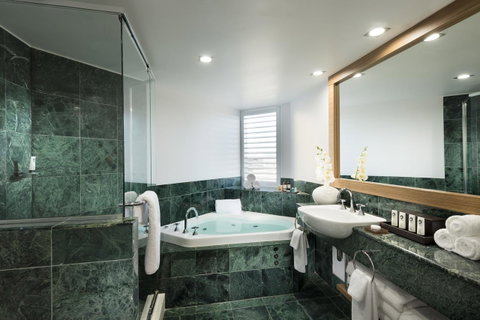 Sofitel Gold Coast Broadbeach - Accommodation Port Hedland 4