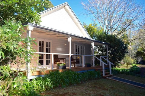 Curtis Falls Cottage - Accommodation Port Hedland 0