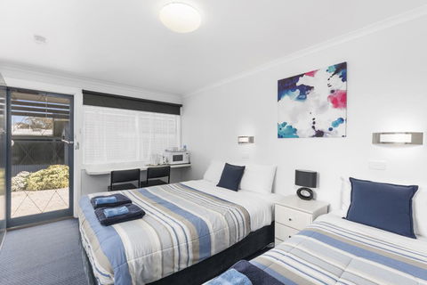 Wattle Grove Motel Maryborough - Accommodation Port Hedland 3