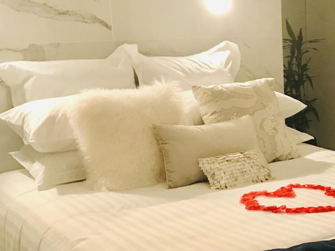 Waves And White Horses Seaview Retreat (adults Only) - Accommodation Port Hedland 3