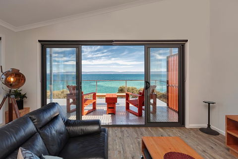 Whale Watcher 1 - Accommodation Port Hedland 0
