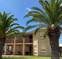 Whispering Palms - Accommodation Port Hedland