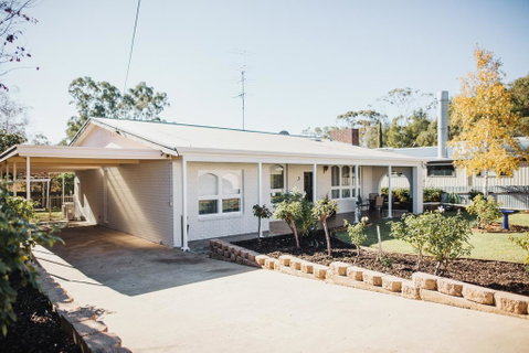 White On Wright Clare - Accommodation Port Hedland 1