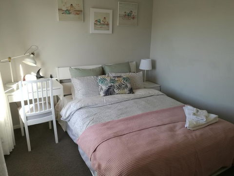 Whole Storey 2 Bedrooms+Kitchen+Living Room In Glen Waverley - Accommodation Port Hedland 2