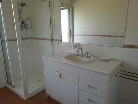 Whole Storey 2 Bedrooms+Kitchen+Living Room In Glen Waverley - Accommodation Port Hedland 1