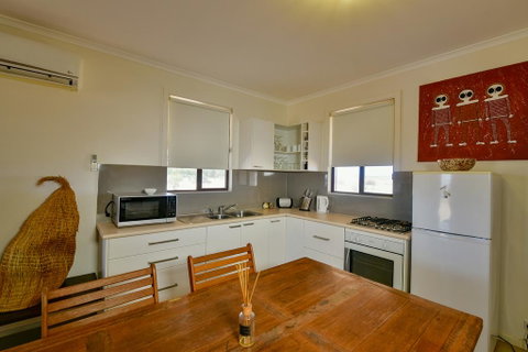 William Creek Camp Ground & Units - Accommodation Port Hedland 1