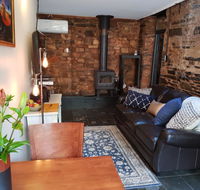 William Hunt's Retreat - Redwood Studio - Accommodation Port Hedland