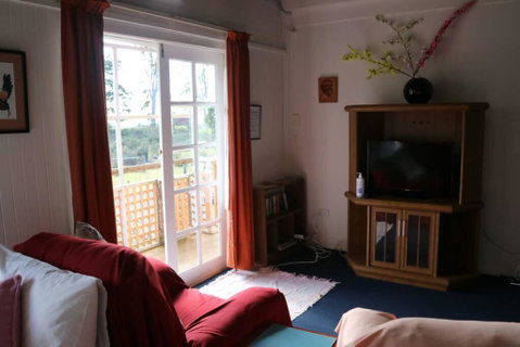 Wind Song Mountain Retreat - Accommodation Port Hedland 0