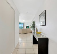 Wings Luxury Apartment Pink Poodle - Accommodation Port Hedland