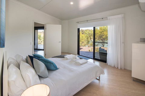 Wirraway Luxury Chalet - Accommodation Port Hedland 2