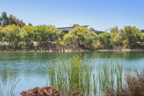Wirraway Luxury Chalet - Accommodation Port Hedland 0