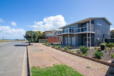 Xanadu - Aldinga Beach - Accommodation Port Hedland 1