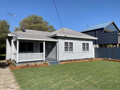 Yaringa Cottage...by The Sea - Accommodation Port Hedland 1