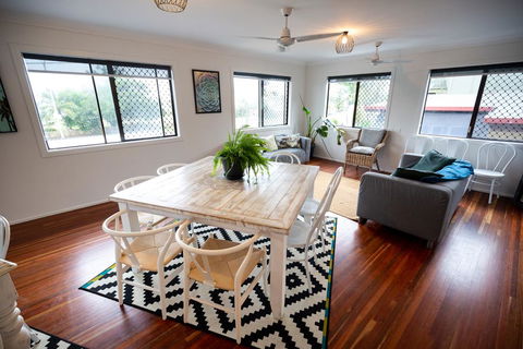 Yeppoon Beachhouse - Accommodation Port Hedland 2