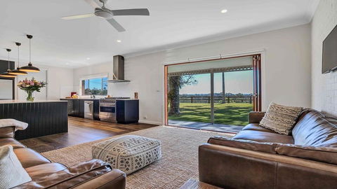 Your Luxury Escape - Paul's Farmhouse At Newrybar - Accommodation Port Hedland 0