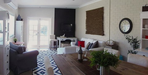 YSG The Edward Townhouse 155 - Steps To Town - Accommodation Port Hedland 1