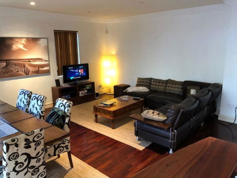 Zero Contact Private CBD-Social-Chillout-Oasis With Outdoors For You & Friends - Accommodation Port Hedland 1