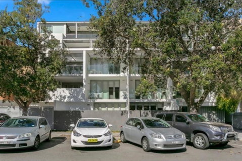 A Modern Two Bedroom Apartment! Quiet, Secure And 1 Minute Walk To Bondi Beach! - Accommodation Port Hedland 1