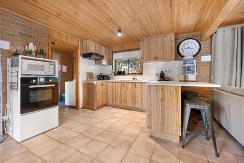 Affordable GEM In The Heart Of Inverloch - Accommodation Port Hedland 2
