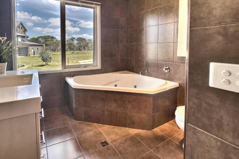 Alpine Edge - Accommodation Port Hedland 4