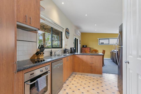 Apollo Bay Hideaway 5 Minute Walk To The Beach - Accommodation Port Hedland 1