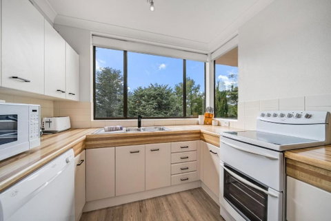 Avalanche 3 - 3BR Apartment L Central Location L Balcony L WiFi - Accommodation Port Hedland 4