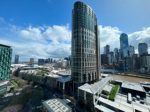 Astonishing Southbank Pearl Tower Residences Near Crown Casino - Accommodation Port Hedland 1
