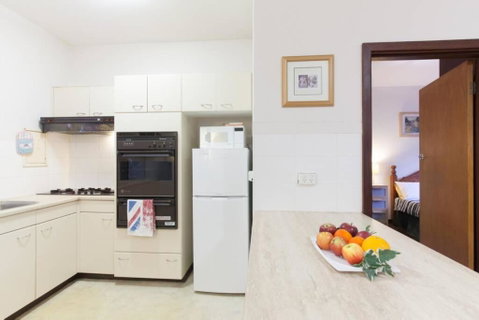 B3 Crawley Apartment 1 BRM & Sleepout Near UWA - Accommodation Port Hedland 4