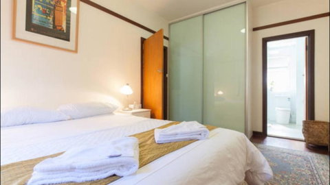 B4 Crawley Apartment 1 BRM & Sleepout Near UWA - Accommodation Port Hedland 2