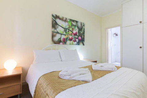 B5 Crawley Apartment 1 BRM & Sleepout Near UWA - Accommodation Port Hedland 0