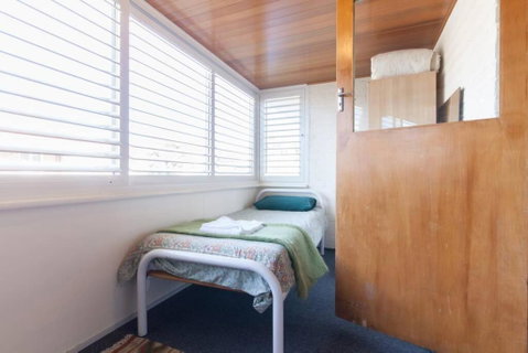 B8 Crawley Apartment 1 BRM & Sleepout Near UWA - Accommodation Port Hedland 4