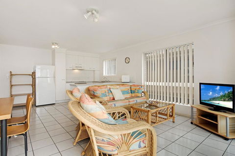 LISTEN TO THE SURF From Rickman Pde, Woorim - Accommodation Port Hedland 9