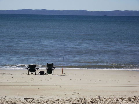 LISTEN TO THE SURF From Rickman Pde, Woorim - Accommodation Port Hedland 5
