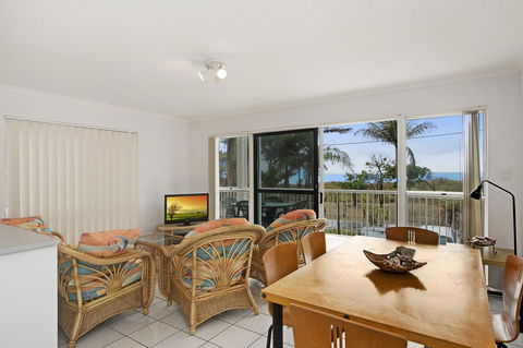 LISTEN TO THE SURF From Rickman Pde, Woorim - Accommodation Port Hedland 13