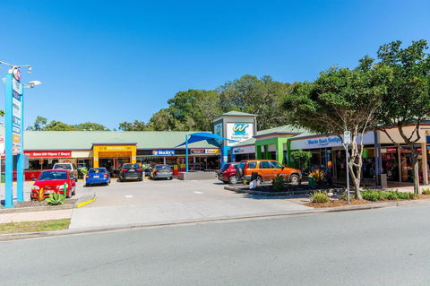LISTEN TO THE SURF From Rickman Pde, Woorim - Accommodation Port Hedland 12
