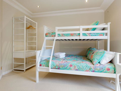 'Baylife Villa' 4a Warruga St - Large Home With WIFI, Netflix, Aircon, Linen & Spectacular Views - Accommodation Port Hedland 1