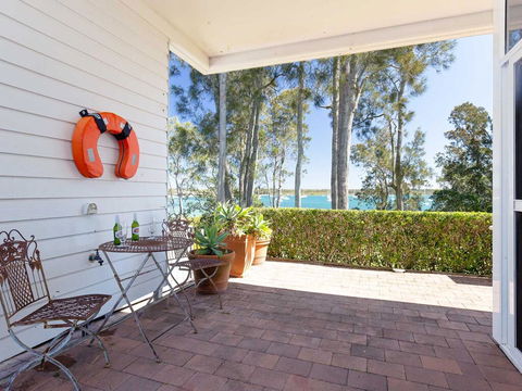 'Corlette Waterfront', 2/44 Danalene Parade - Waterfront Luxury, WIFI, Aircon, Boat Parking - Accommodation Port Hedland 3