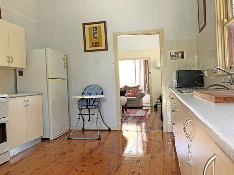 'Daves Place', 27 Rigney St - Holiday House With WIFI, Aircon & Boat Parking - Accommodation Port Hedland 2