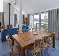 'Matilda' - Spacious  centrally located with great lake views - Accommodation Port Hedland